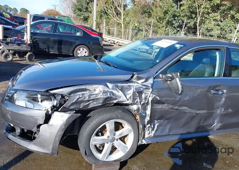 2015 Volkswagen Passat 1.8T Limited Edition z USA, uszkodzony, nr VIN 1VWAS7A33FC105071